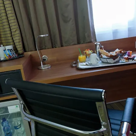 Ξενοδοχείο Ferrand Centre By Ihg 4*