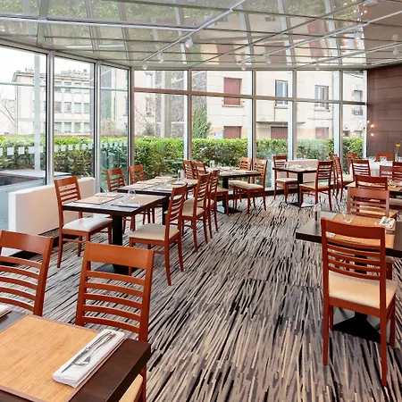 Ξενοδοχείο Western Ferrand Centre 4*