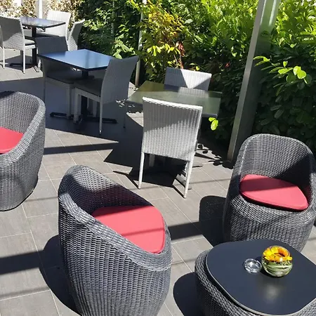 Отель Ferrand Centre By Ihg 4*