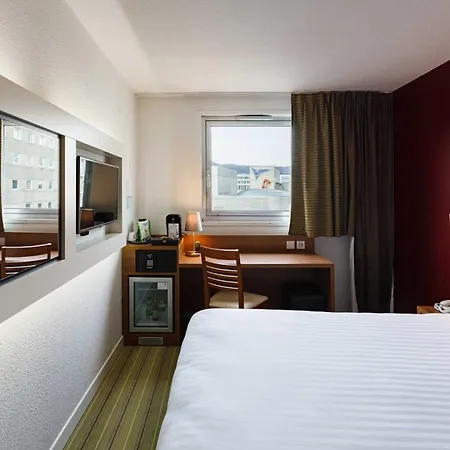 Western Ferrand Centre Ξενοδοχείο 4*